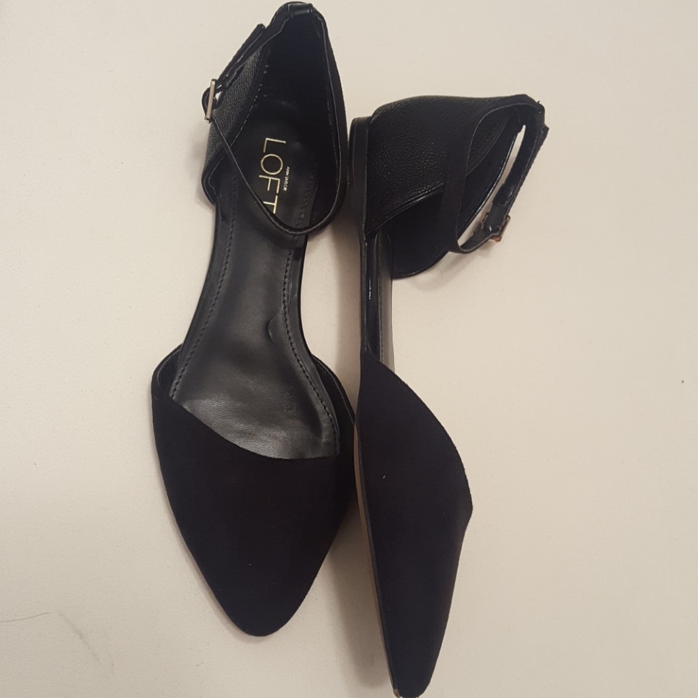 Ann Taylor LOFT Pointed Toe Ankle Strap Flats